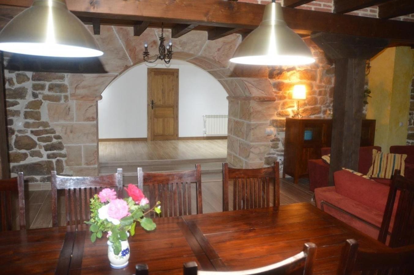 Casa De Pueblo Las Golondrinas De Luena San Miguel de Luena 外观 照片