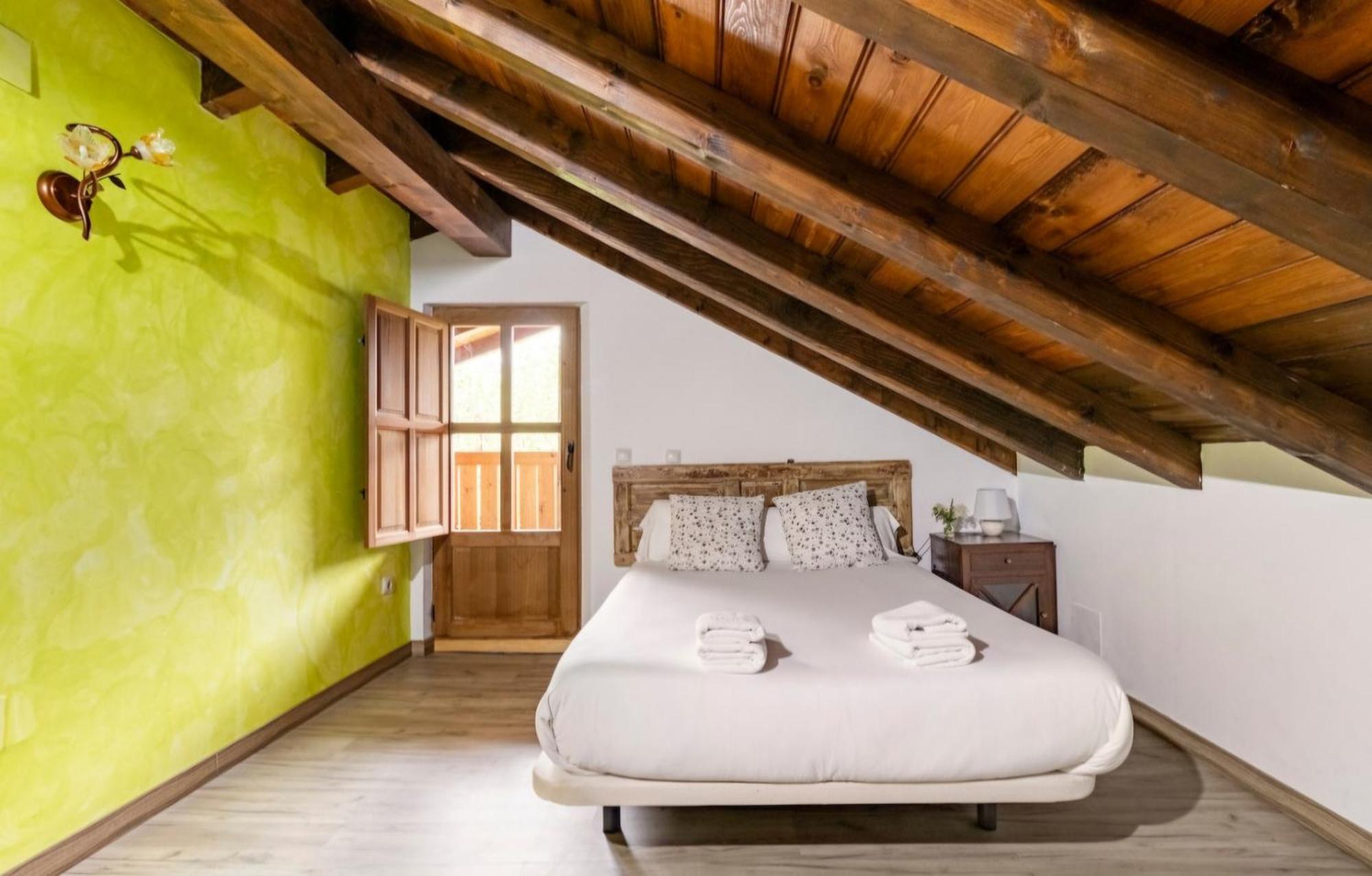 Casa De Pueblo Las Golondrinas De Luena San Miguel de Luena 外观 照片