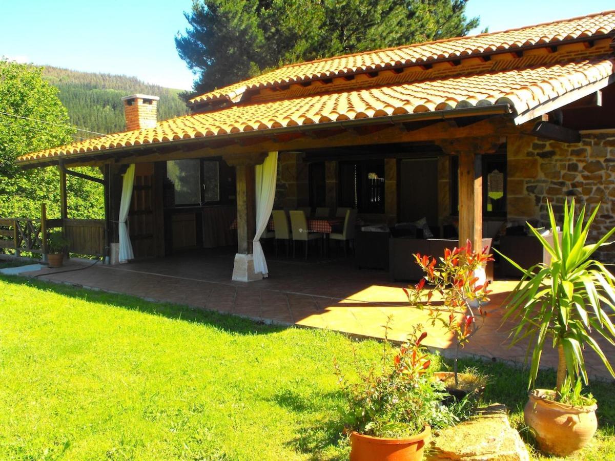 Casa De Pueblo Las Golondrinas De Luena San Miguel de Luena 外观 照片